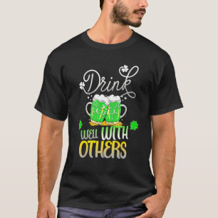 T-shirt Drôle Jour de la Saint Patrick Boit Bien Avec D'Au