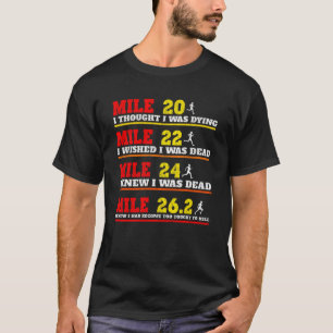 T-shirt Drôle Marathoner Runner pense à la plaisanterie