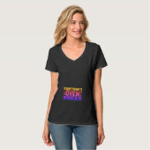 T-shirt Drôle Quelque chose est dans le four (Devant entier)