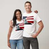 T-shirt Eagle chauve contre la chemise de drapeau (Unisexe)