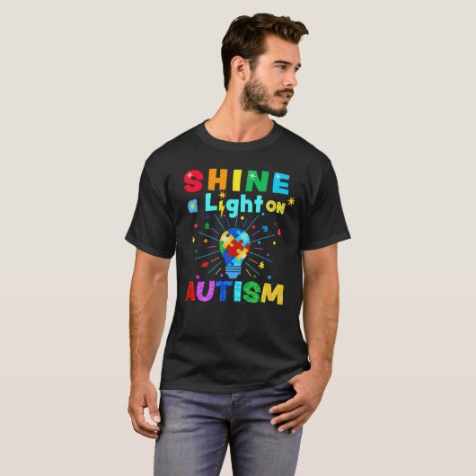 T-shirt ÉCLAIREZ une lumière sur AUTISM (Devant entier)