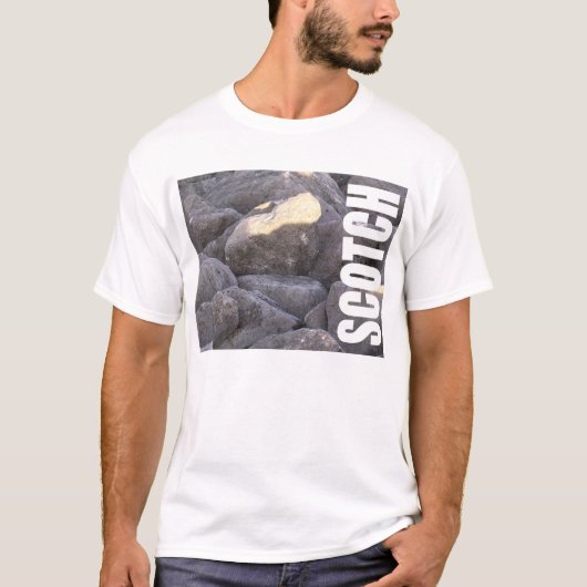 T-shirt Écossais sur les roches (Devant)