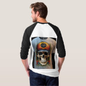 T-shirt "Edgy Skull and Crossbones Casquette brodé" (Dos entier)