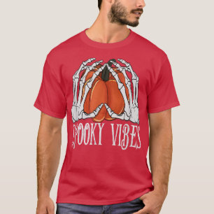 T-shirt Éffrayant Vibes squelette mains et citrouille Hall