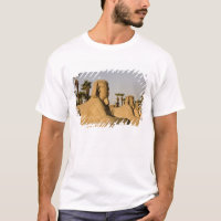 Égypte, Louxor. L'Allée des Sphinx mène à