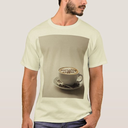 T-shirt (Élégant) : Mug « Morning Coffee » Latte Art – Des (Devant)