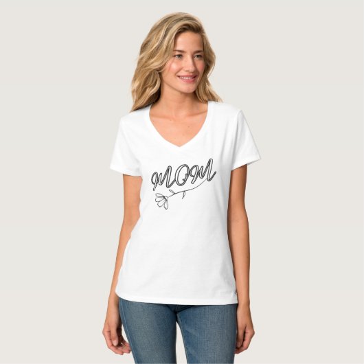 T-shirt Élégant script "MOM" avec design de fleurs (Devant entier)