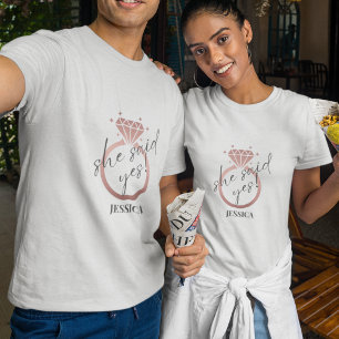 T-shirt Élégante Bague D'Or Rose Elle A Dit Oui Fiançaille