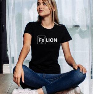 T-shirt Élément Moderne Fer Fe Tableau Périodique Texte