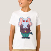 T-shirt Eléphant en forme de chambre avec costume.PNG (Devant)