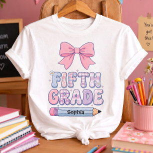 T-shirt Élève de cinquième année avec un nœud coquette per