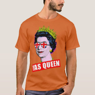 T-shirt Elizabeth Yas Reine avec lunettes de soleil Reine
