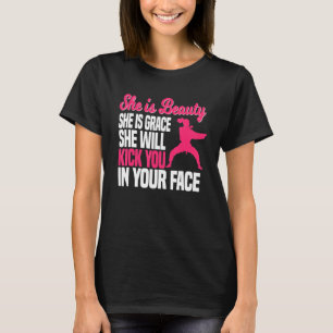 T-shirt Elle Est Beauté Elle Est Grâce Elle Va Te Te Te Te
