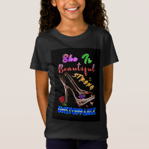 T-Shirt Elle est belle, forte et imparable