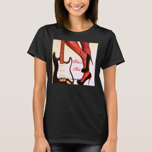T-shirt Elle est chaude (Devant)