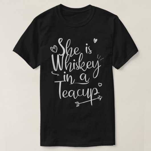 T-shirt Elle est dans une citation pour femmes de Teacup (Design devant)