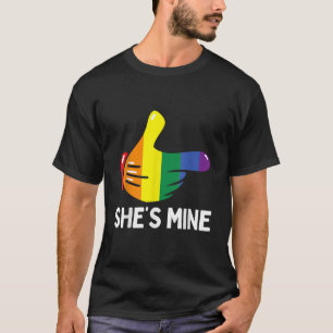 T-shirt Elle est la mienne Rainbow Flag Lesbienne Pride LG