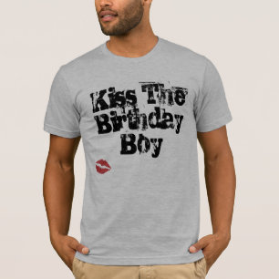 T-shirt Embrassez le garçon d'anniversaire