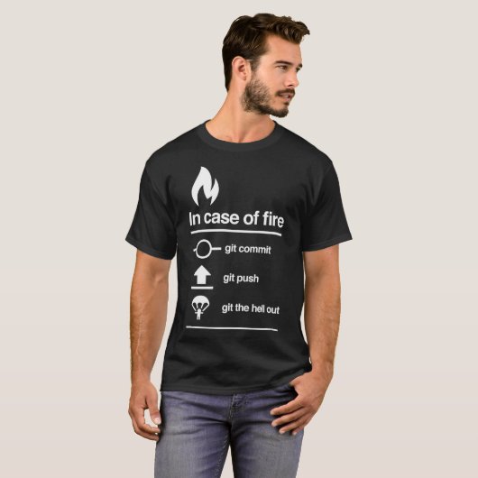 T-shirt En Coque de Fire Git Commit Push Funny Computer (Devant entier)