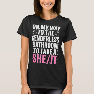 T-shirt En route vers les toilettes sans genre pour prendr