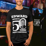 T-shirt En Tri-matière 50e anniversaire photo et nom texte blanc<br><div class="desc">Joyeux 50e anniversaire noir texte, nom et t-shirt photo. Fun 50ème t-shirt photo personnalisé en gras blanc design. Personnalisez cette chemise d'anniversaire avec une photo de la personne d'anniversaire au milieu du chiffre 0. Idéal pour ajouter un peu de plaisir à un jalon fête du cinquantième anniversaire. D'autres options de...</div>