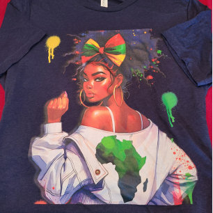 T-shirt En Tri-matière Adolescente afro-américaine célébrant son héritage