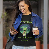 T-shirt En Tri-matière Alien & Cat Besties Matching Tee Customizable