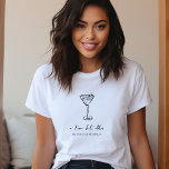 T-shirt En Tri-matière Anniversaire personnalisé Tini Bit<br><div class="desc">Célébrez en style avec ce t-shirt d'anniversaire personnalisé "Tini Bit Older" doté d'un verre à martini à la main tendance. Ajoutez le nom ou la personnaliser de la fille d’anniversaire avec le texte, les couleurs et les polices pour en faire la sienne unique. Avec un design chic et minimaliste, cette...</div>
