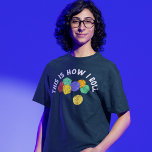 T-shirt En Tri-matière C'est comme ça que je roule Funny RPG Jeu Dice<br><div class="desc">Montrez à tout le monde comment vous roulez avec ce drôle de tee graphique. Il présente des illustrations de différents dés de style de jeu d'imaginaire avec des dés 4, 12 et 20 côtés dans des couleurs vives et le message C'EST COMMENT JE ROULE ci-dessus en lettres blanches en gras....</div>