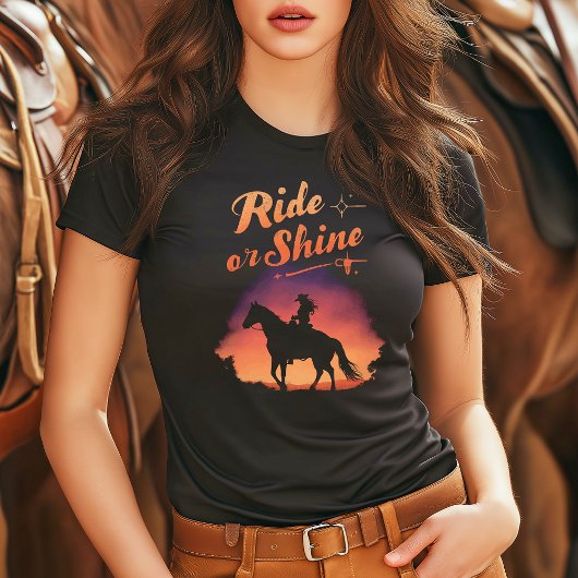 T-shirt En Tri-matière Conception du coucher de soleil de la cow-girl