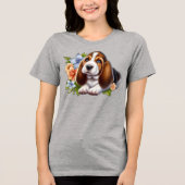 T-shirt En Tri-matière Cute Basset Hound Chiot assis avec des fleurs (Recto)