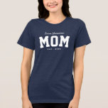 T-shirt En Tri-matière Équipe maman mignonne simple texte blanc personnal<br><div class="desc">Conçu pour coordonner avec la collection de baby showers Lea Delaveris Design tailgate, cette chemise de maman d'équipe est un cadeau parfait pour une nouvelle maman ou maman d'être. Également à porter au baby shower, ce design sportif de t-shirt comporte un "nom d'équipe" en écriture blanche, ainsi qu'une "mère" audacieuse...</div>
