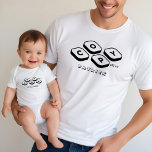 T-shirt En Tri-matière Fête des pères Nom personnalisé Copier Coller Papa<br><div class="desc">Le cadeau parfait pour papa et son mini-moi ! Célébrez le lien incassable entre les papas et leurs petits avec notre design personnalisé de copier-coller de nom. Que ce soit pour papa et son fils ou papa et bébé, ces créations sur mesure sont un moyen sincère de montrer votre appréciation...</div>