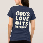 T-shirt En Tri-matière God’s Love Hits Different, Christian Faith (Verso)