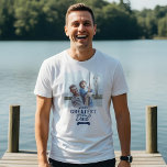 T-shirt En Tri-matière La plus grande Fête des pères photo personnalisée<br><div class="desc">Montrez à votre père extraordinaire combien il est merveilleux et aimé avec notre t-shirt photo personnalisée "Le meilleur papa du monde". Le design est composé de "Meilleur Père du Monde" dans un design élégant de typographie marine et customisé avec votre propre photo de famille spéciale. Grand cadeau pour la fête...</div>