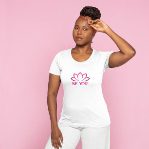 T-shirt En Tri-matière Lotus rose yoga nom studio personnalisation groupe