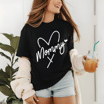T-shirt En Tri-matière Mommy Simple Moderne Typographie Script Coeur<br><div class="desc">Mommy Simple Moderne Typographie de Script Heart Women's Fashion T-Shirt Top présente le texte "Mommy" dans un script moderne amusant typographie accentué de coeurs mignons. Parfait comme cadeau pour maman pour l'anniversaire,  Noël,  la fête des mères et plus encore. Conçu par Evco Studio www.zazzle.com/store/evcostudio</div>