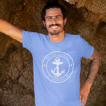 T-shirt En Tri-matière Nom du bateau d'Ancres nautiques personnalisé<br><div class="desc">Ajoutez votre nom de bateau et votre quai en cliquant sur le bouton "Personnaliser" ci-dessus. Mettez la voile dans le style avec notre swag nautique personnalisé. La chemise présente un design mignon inspiré des merveilles de l'océan, avec des motifs maritimes classiques comme une ancre et une corde. Que vous soyez...</div>