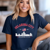T-shirt En Tri-matière Oklahoma City Skyline with American Flag 