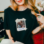 T-shirt En Tri-matière Photo Vintage personnalisée et cadeau de l'année<br><div class="desc">Promenez-vous dans la voie de la mémoire avec notre photo vintage personnalisée et notre chemise d'année - un mélange parfait de charme rétro et de style moderne. Cette chemise est un hommage intemporel à vos souvenirs chers. Embrassez la nostalgie avec chaque usure et présentez vos moments les plus précieux avec...</div>