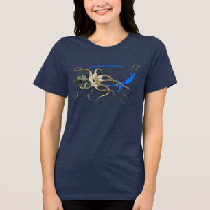 T-shirt En Tri-matière Plongeur libre regardant sur une poulpe géante URM