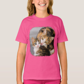 T-shirt Enfantez la photo mignonne de chaton d'amours de