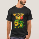 T-shirt Enfants 5E Anniversaire "Oh Snap !" Drôle Croc Tur<br><div class="desc">Voici une citation drôle d'anniversaire : "Oh Snap ! J'ai 5". Ce crocodile tenant des ballons et des bannières anniversaires va sûrement exciter votre enfant à célébrer un an de plus ! L'idée cadeau parfaite pour un fils, un petit-fils, un neveu ou un petit garçon de la famille à cinq...</div>