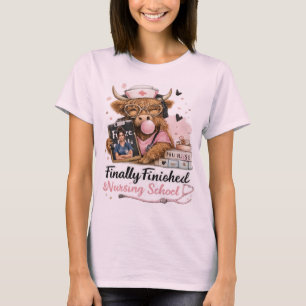 T-shirt Enfin diplômée de l'école d'infirmières Vache High