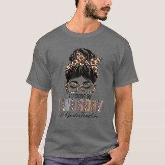 T-shirt Enseignant Kinder Messy Bun Leopard Enseigner Sur 
