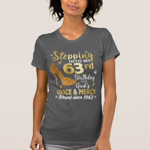 T-shirt Entrée dans mon 63e anniversaire avec grâce des di