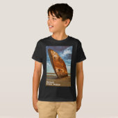 T-shirt Épave rouillée échouée ou échouée sur une plage (Devant entier)