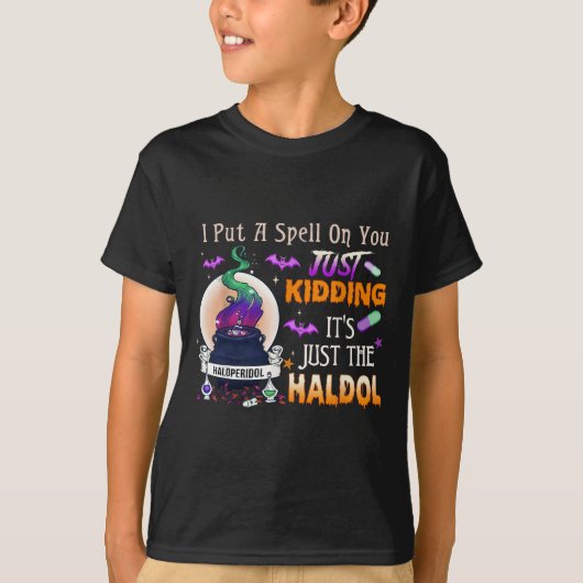 T-shirt Épellez juste pour rire Haldol Halloween Infirmièr (Devant)