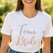 T-shirt Équipe Bride Nom personnalisé Mariage Beige Blanc