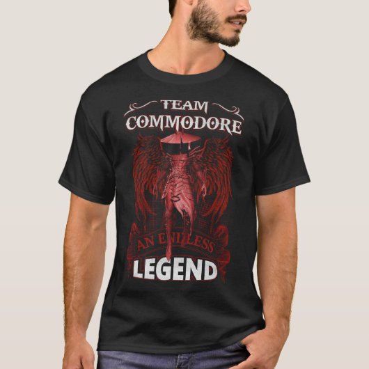 T-shirt Équipe COMMODORE - Une LÉGENDE sans fin (Devant)